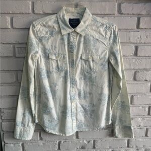 American Eagle Button Down Shirt